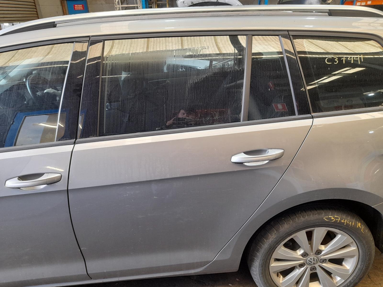 View Auto part Left Rear Door/Sliding Volkswagen Golf 2015