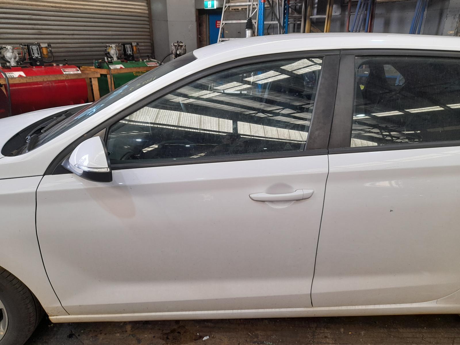 View Auto part Left Front Door Hyundai I30 2018