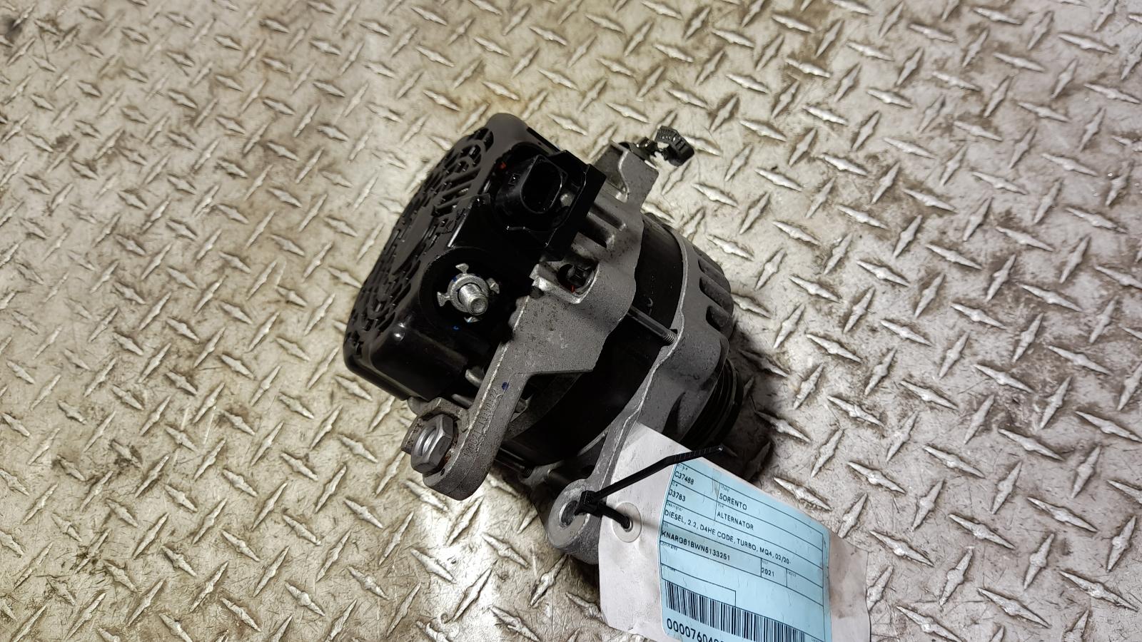 View Auto part Alternator Kia Sorento 2021