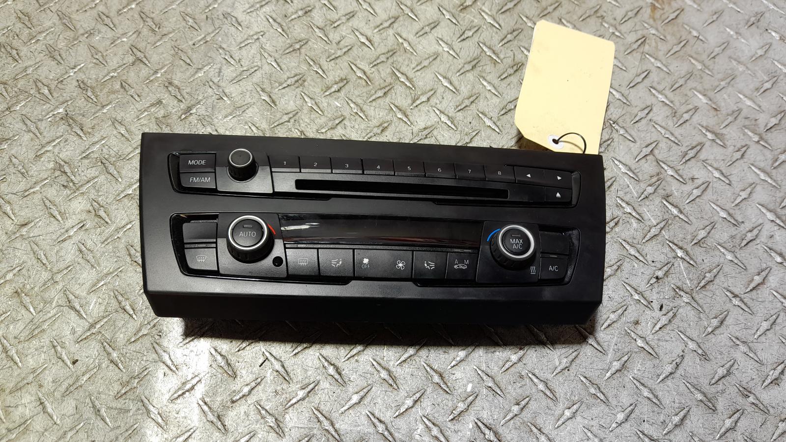 View Auto part Radio/Cd/Dvd/Sat/Tv Bmw 1 Series 2013
