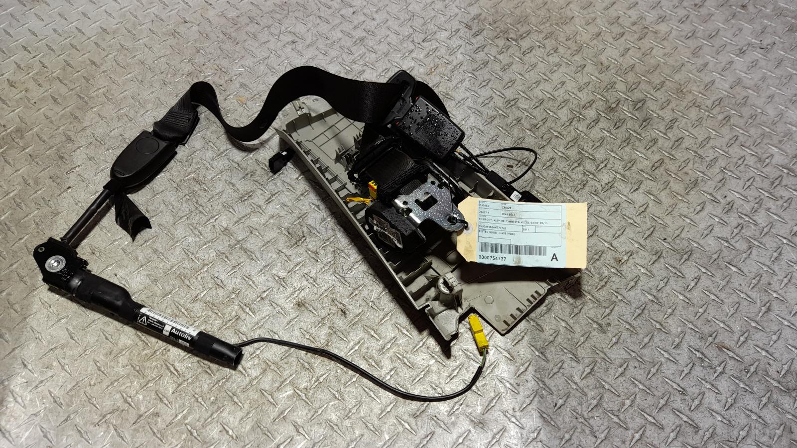 View Auto part Seatbelt/Stalk Holden Cruze 2011