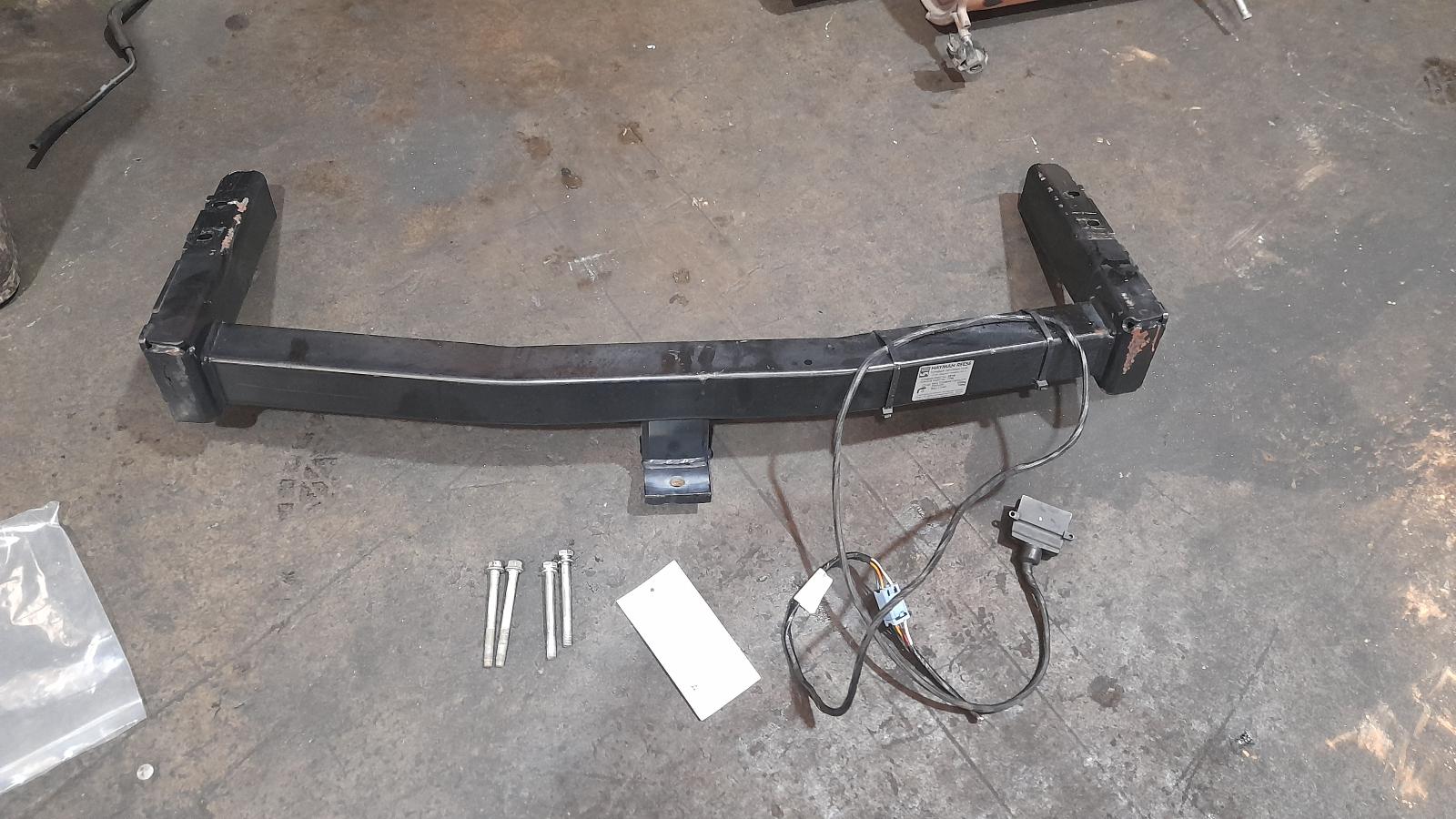 View Auto part Towbar Holden Commodore 2013