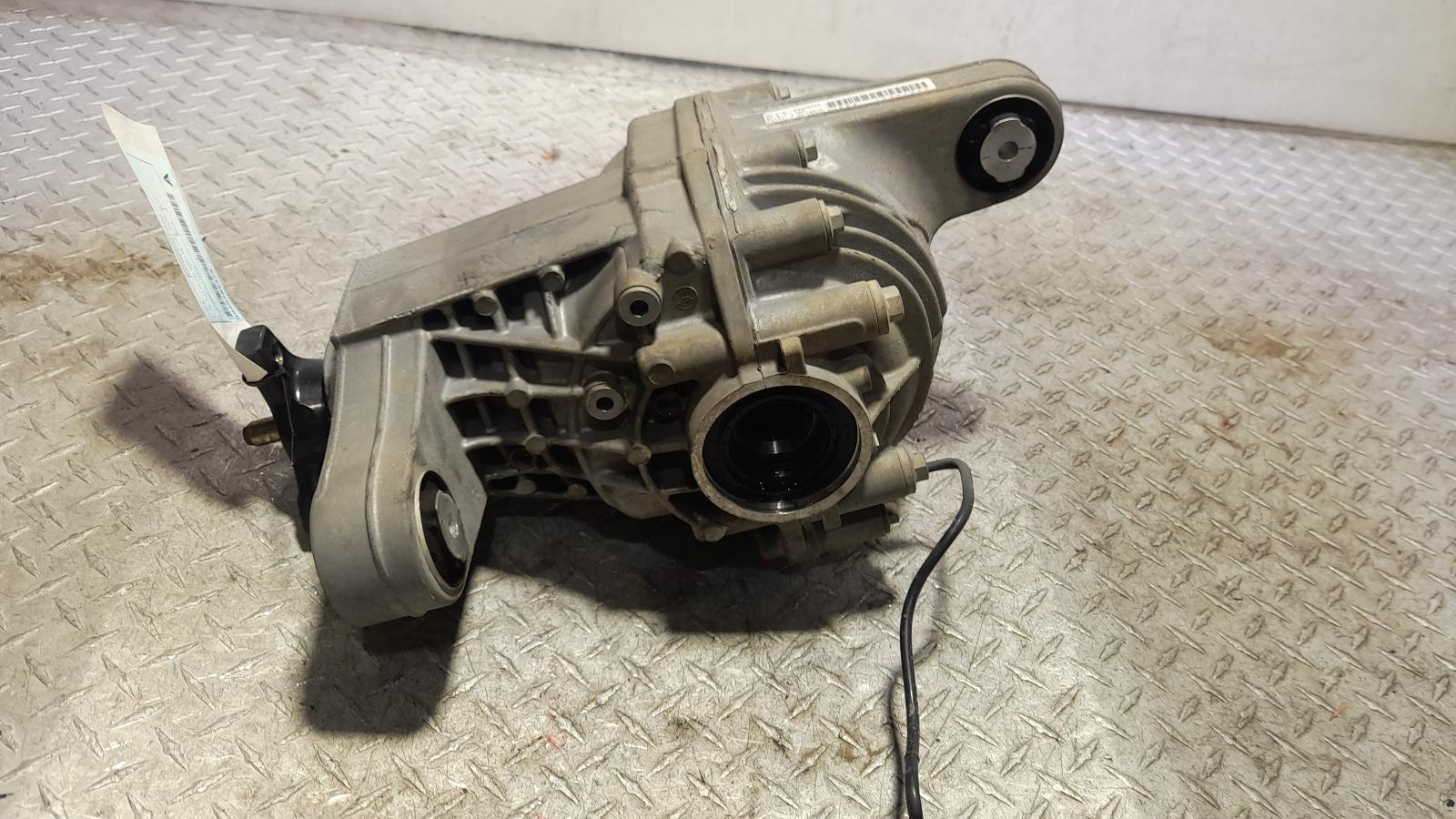 View Auto part Differential Centre Holden Commodore 2013