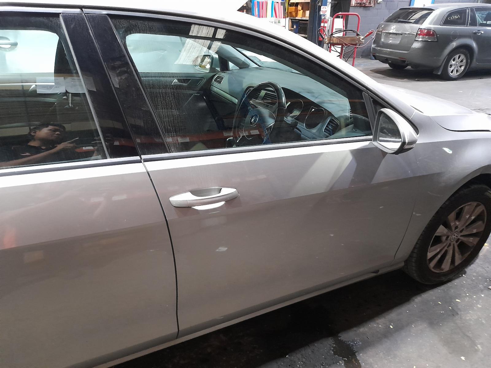 View Auto part Right Front Door Volkswagen Golf 2014
