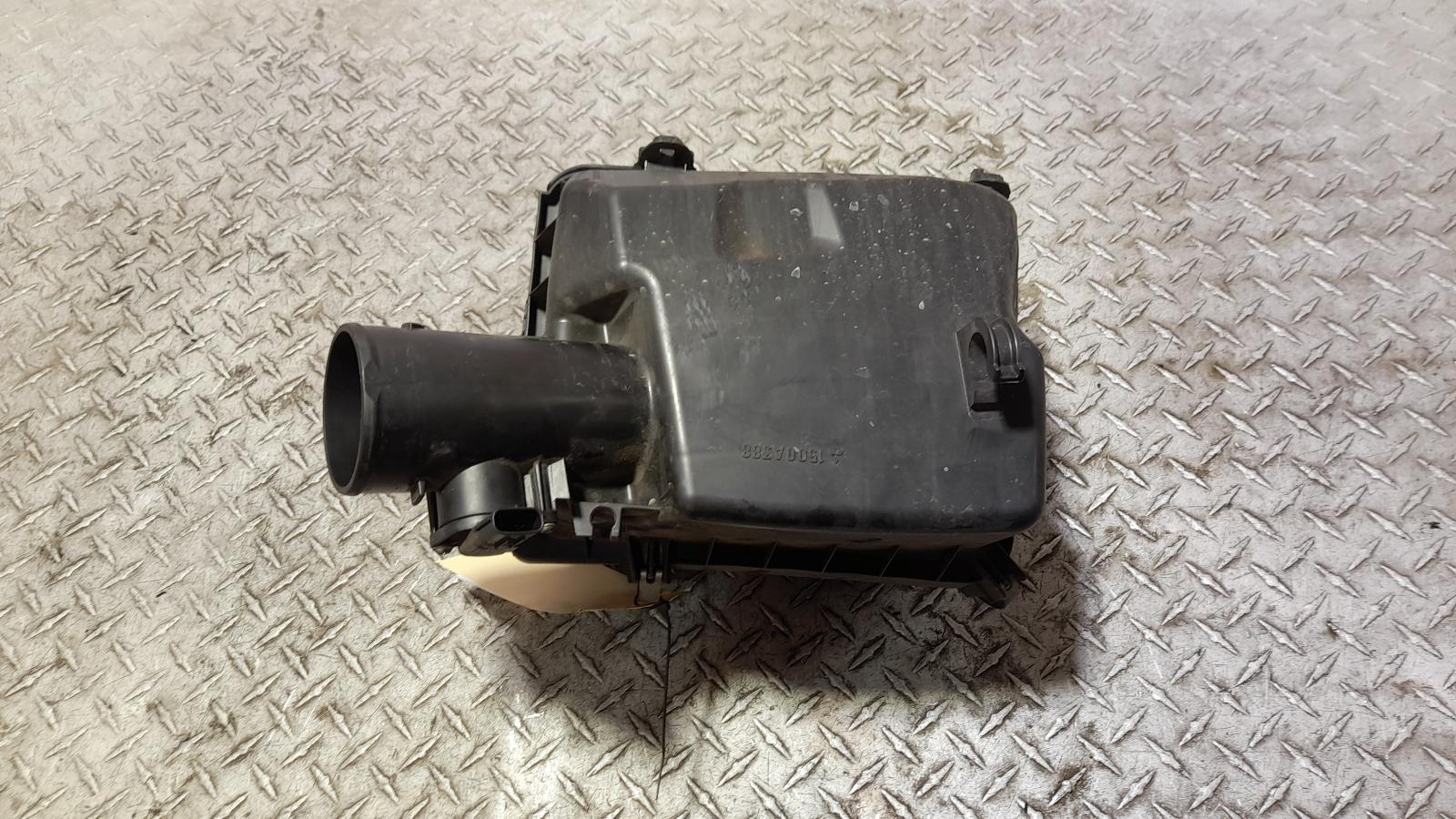 View Auto part Air Cleaner/Box Mitsubishi Lancer 2016