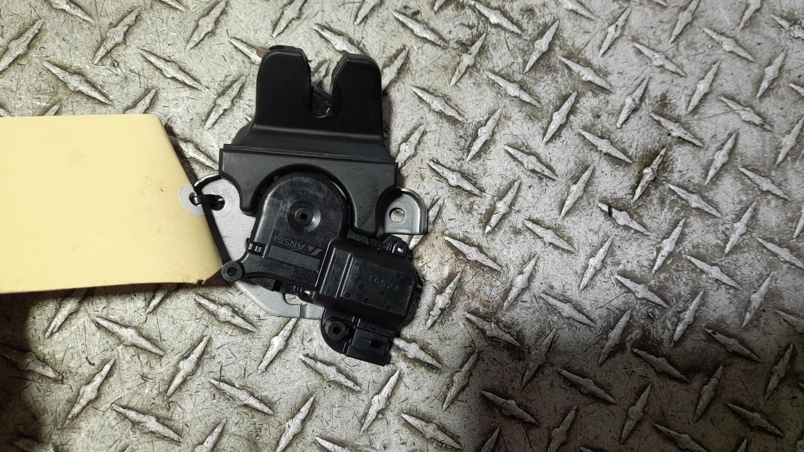 View Auto part Door/Boot/Gate Lock Mitsubishi Lancer 2016