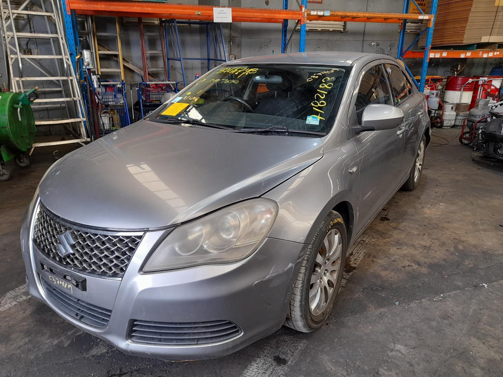 View Auto part Trans/Gearbox Suzuki Kizashi 2013