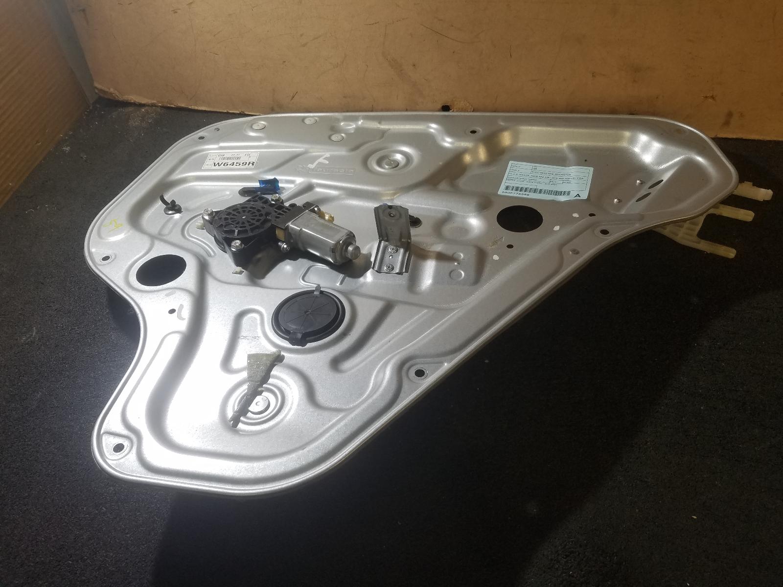 View Auto part Right Rear Wnd Reg/Motor Hyundai I30 2011