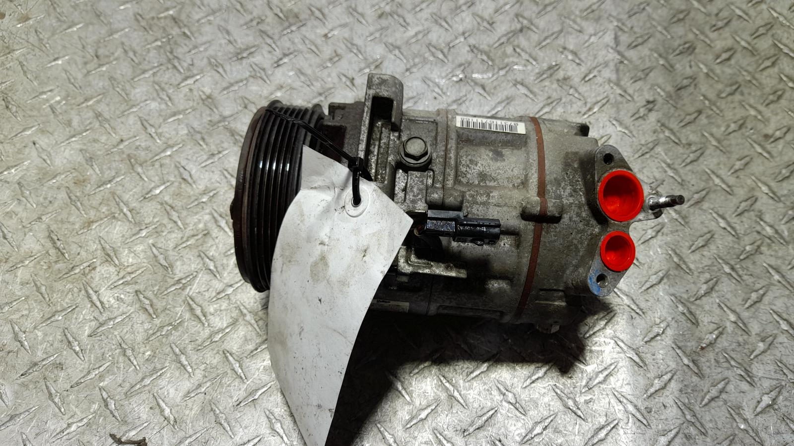 View Auto part A/C Compressor Nissan Xtrail 2011
