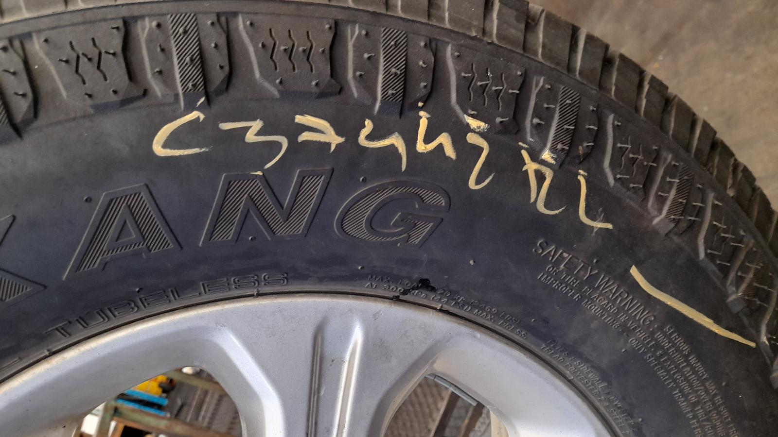 View Auto part Wheel Mag Nissan Navara 2019