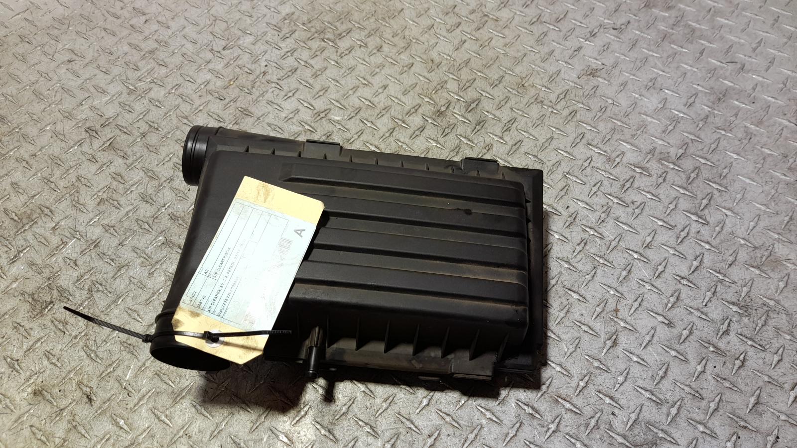 View Auto part Air Cleaner/Box Audi A3 2013