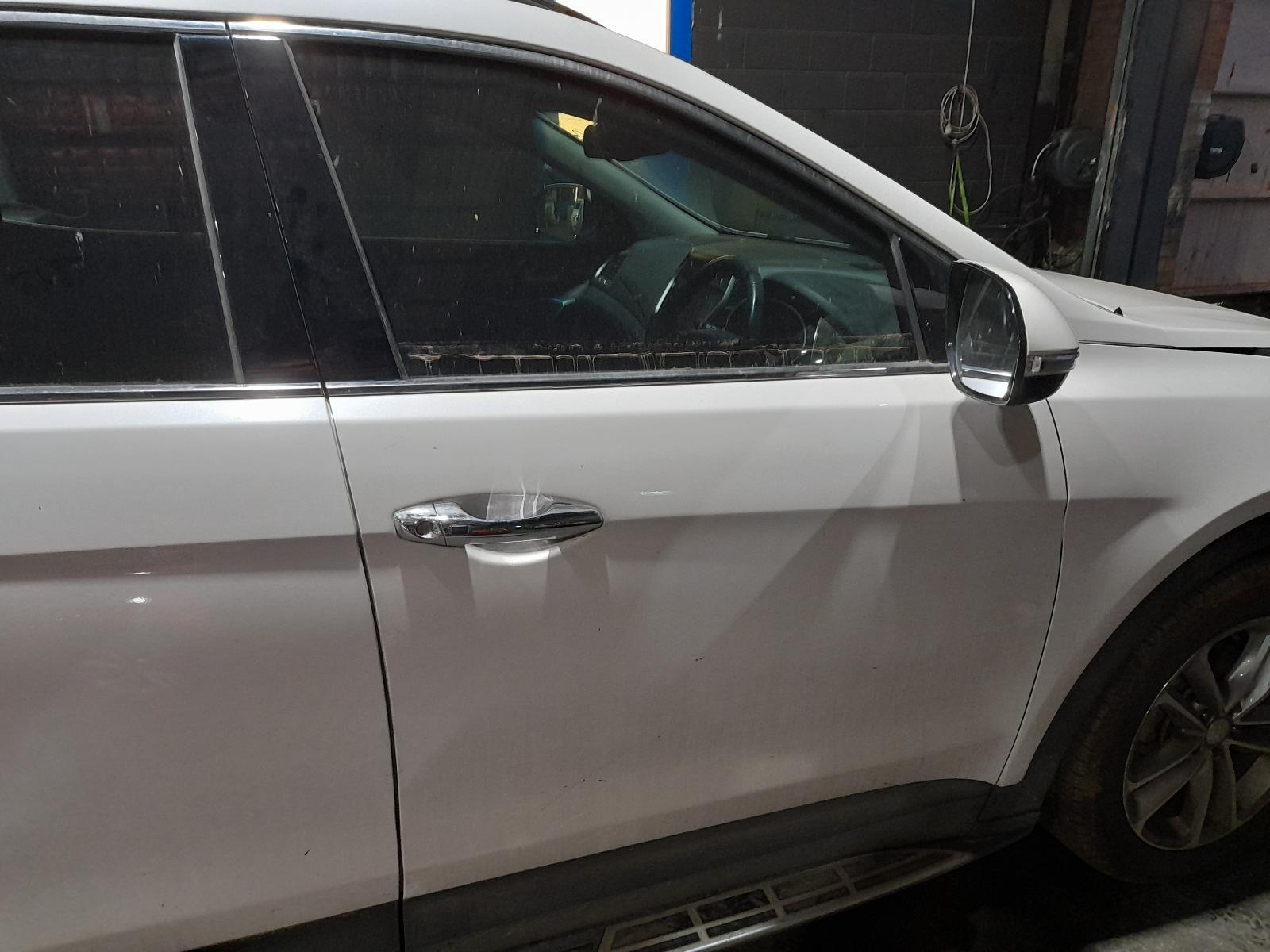 View Auto part Right Front Door Hyundai Santa Fe 2016