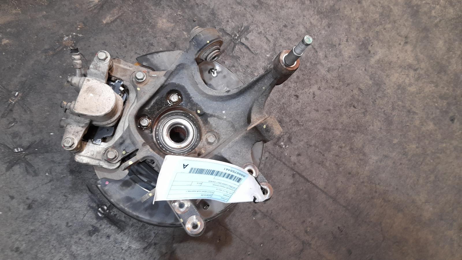 View Auto part Right Rear Hub Assembly Hyundai Santa Fe 2016