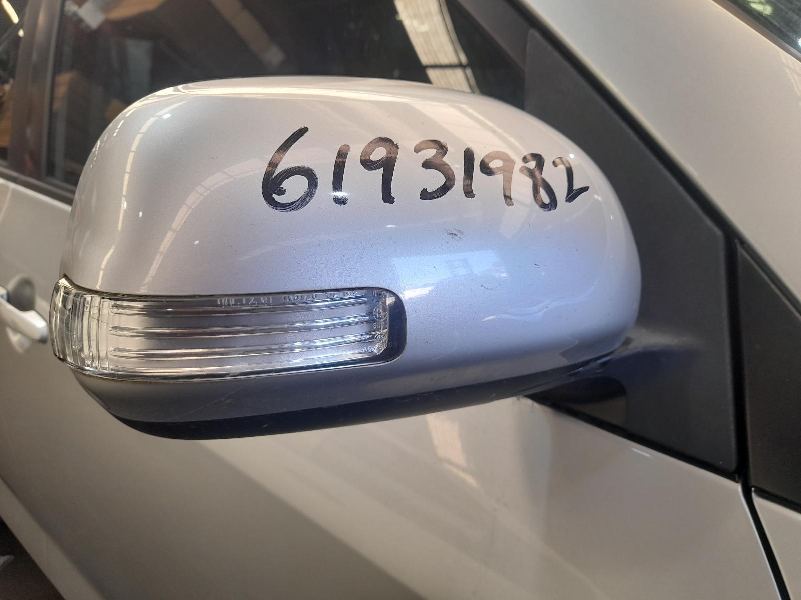 View Auto part Right Door Mirror Toyota Rav4 2011