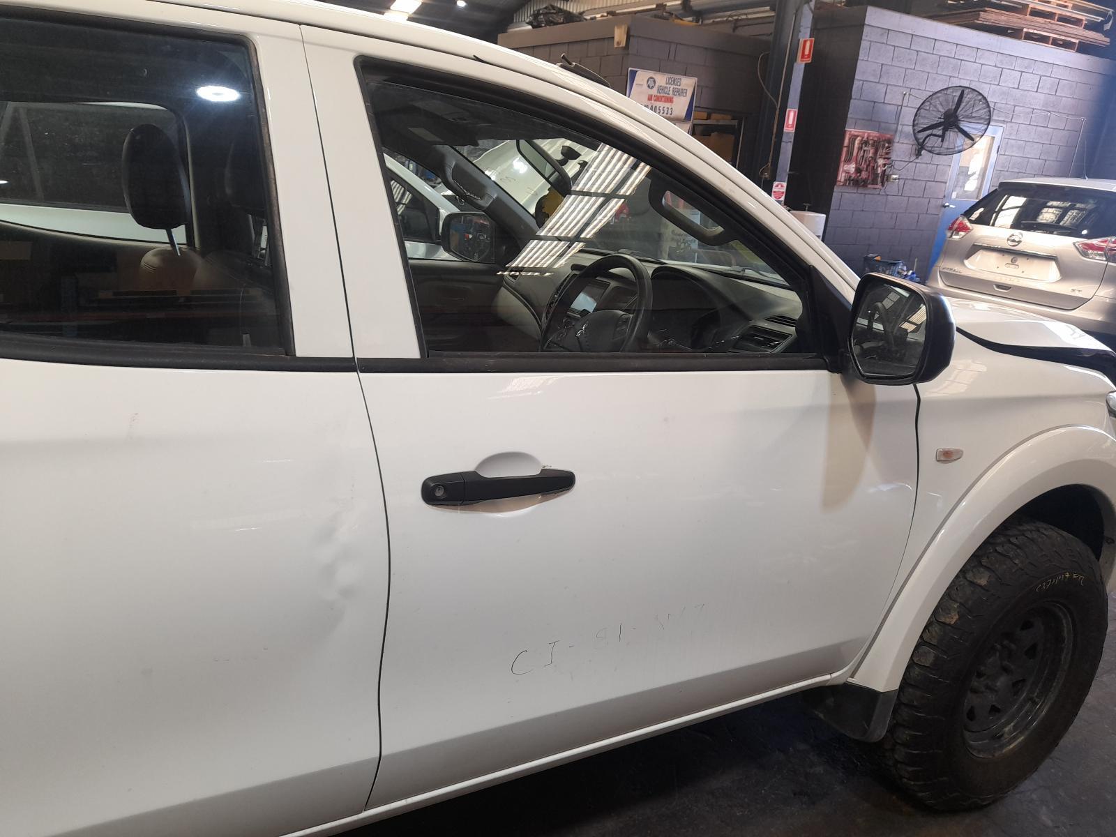 View Auto part Right Front Door Mitsubishi Triton 2016