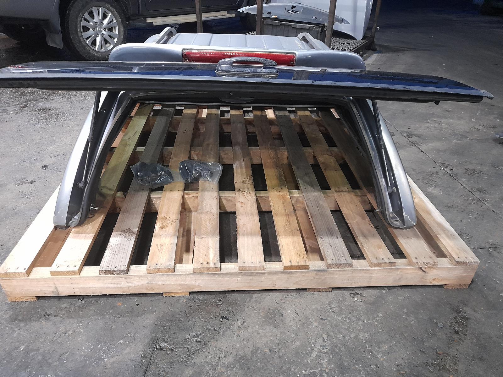 View Auto part Tonneau/Cover Mazda Bt50 2013