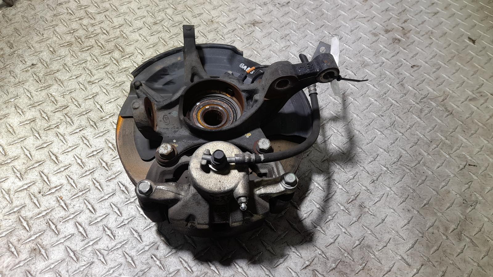 View Auto part Left Front Hub Assembly Hyundai I30 2013