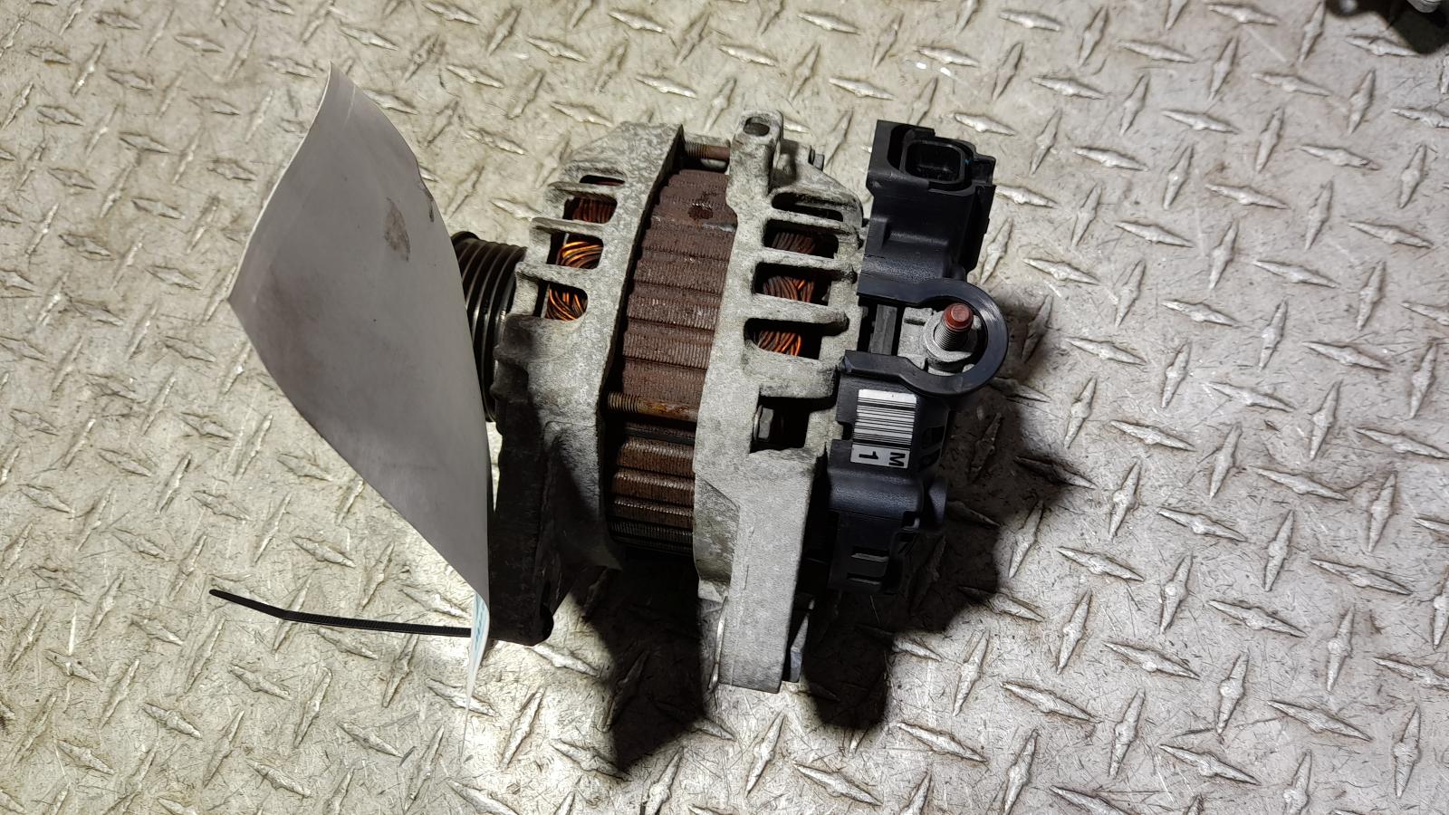 View Auto part Alternator Hyundai Veloster 2011