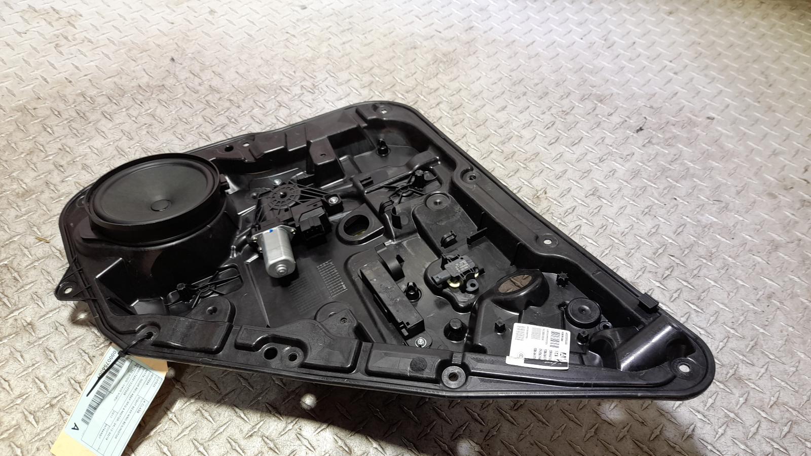 View Auto part Right Rear Wnd Reg/Motor Mercedes A Class 2017