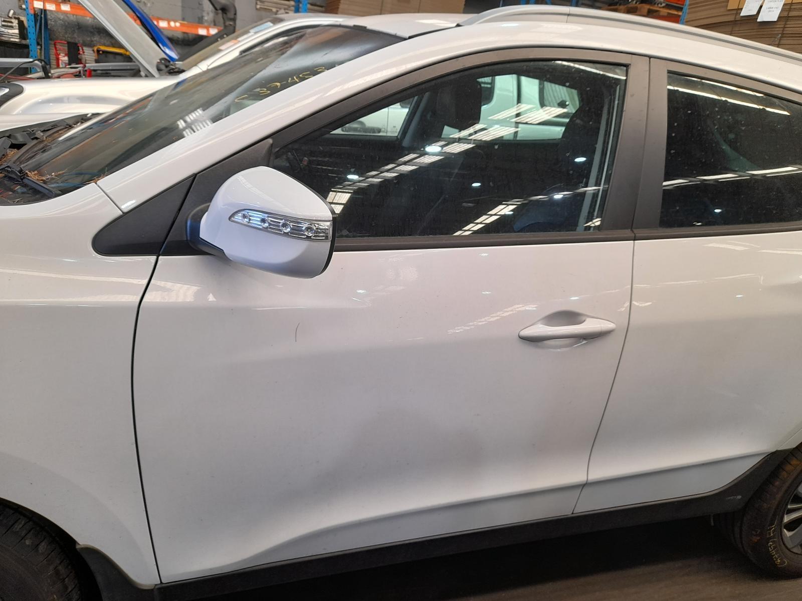 View Auto part Left Front Door Hyundai Ix35 2015