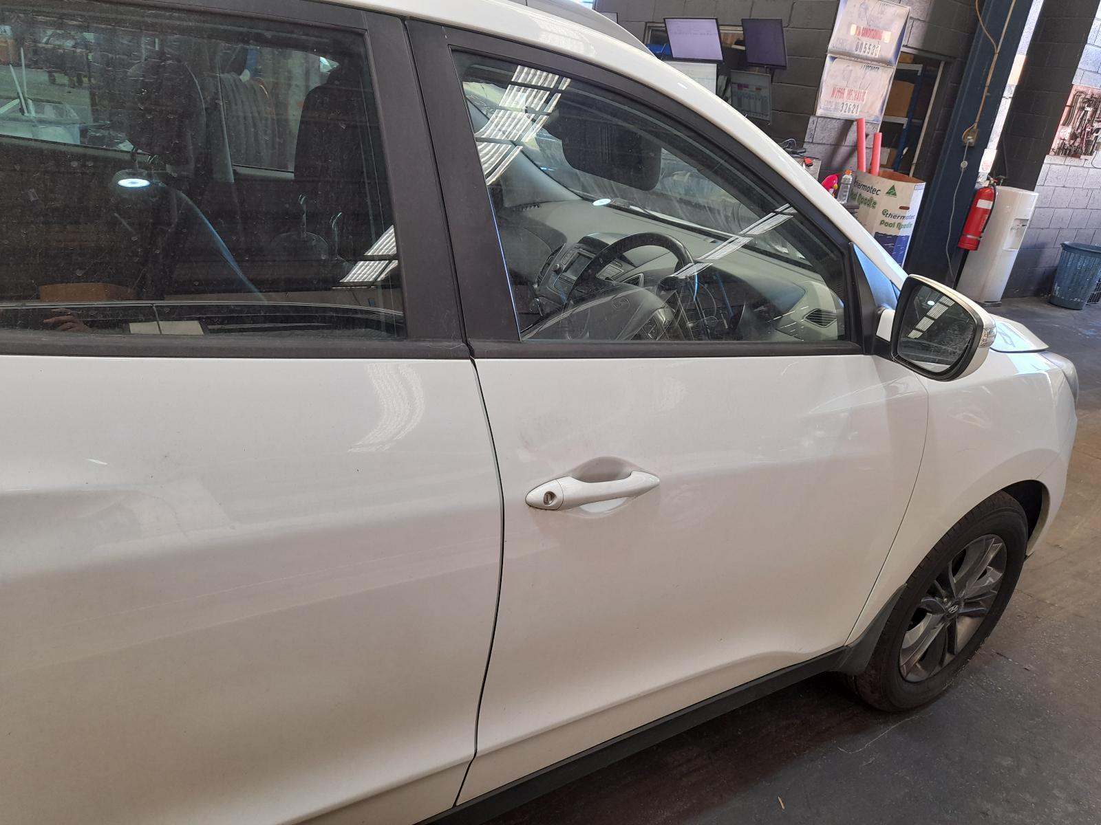 View Auto part Right Front Door Hyundai Ix35 2015