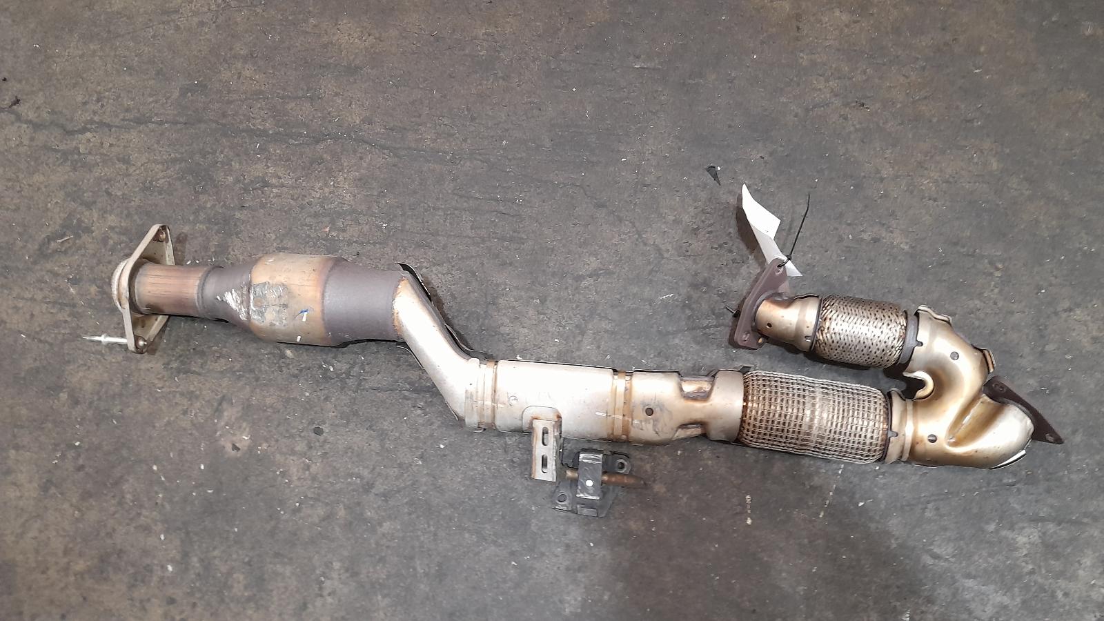 View Auto part Catalytic Converter Nissan Pathfinder 2018