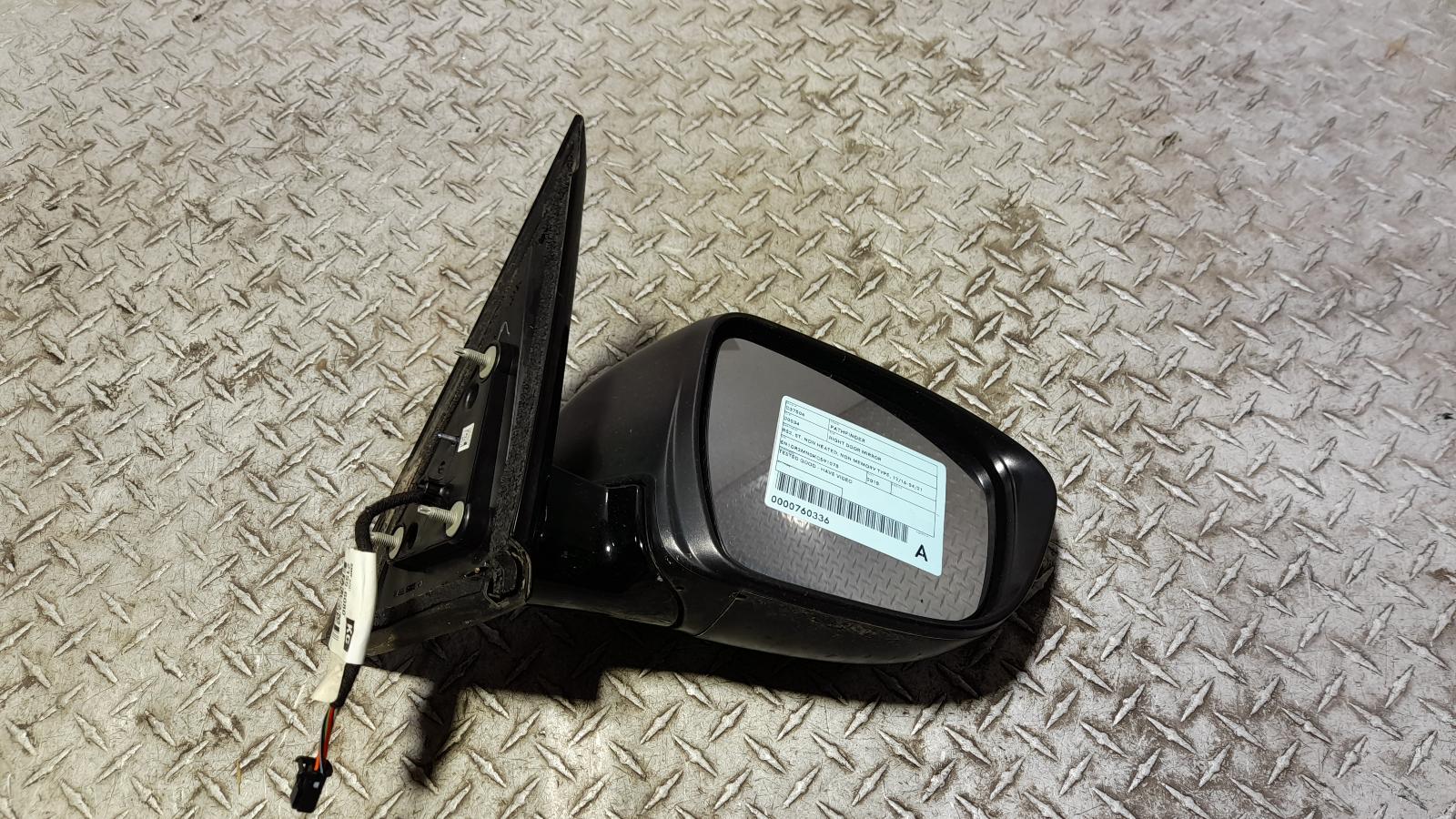 View Auto part Right Door Mirror Nissan Pathfinder 2018