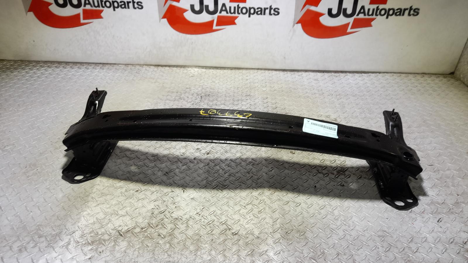 View Auto part F/Bar Reinforc/Brack Hyundai Santa Fe 2015