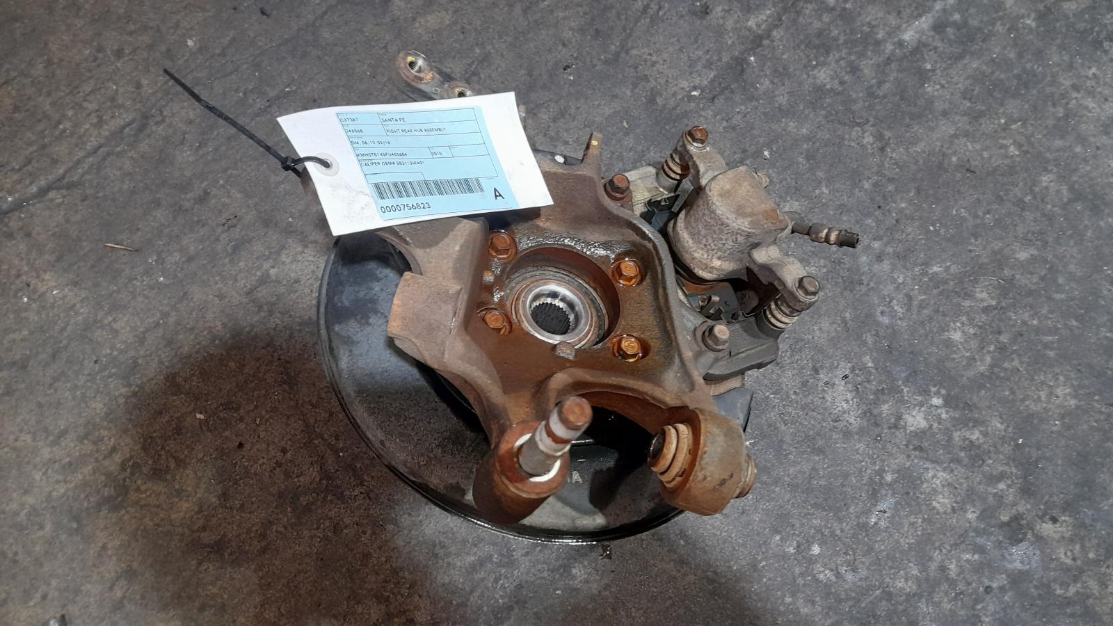 View Auto part Right Rear Hub Assembly Hyundai Santa Fe 2015