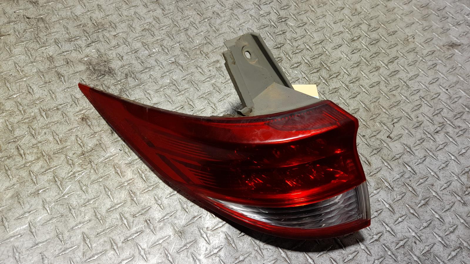 View Auto part Left Taillight Toyota Tarago 2012
