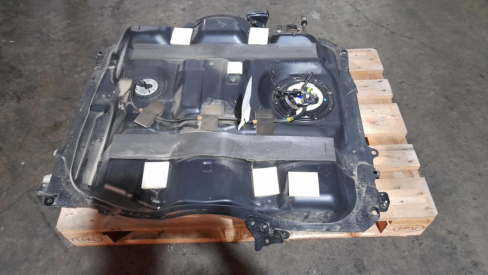 View Auto part Fuel Tank Mazda Cx9 2013