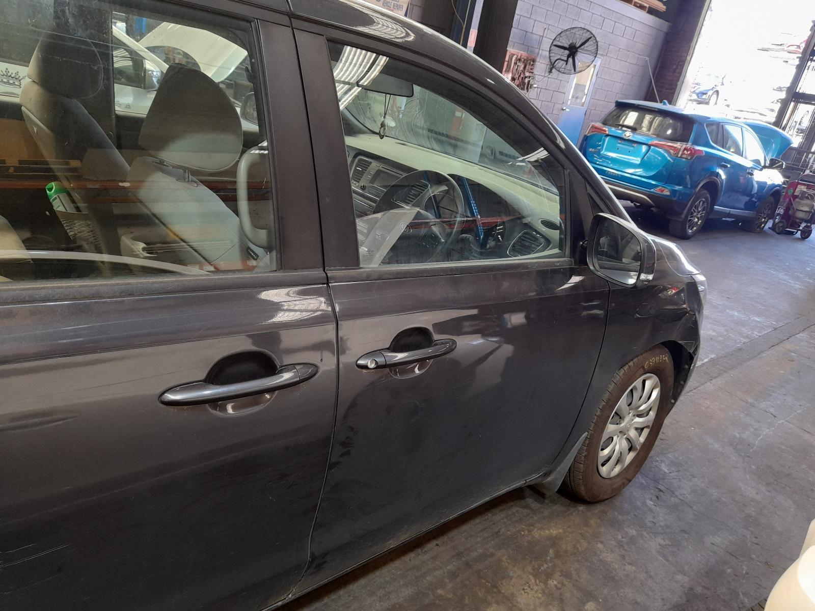 View Auto part Right Front Door Window Kia Carnival/grand Carnival 2017