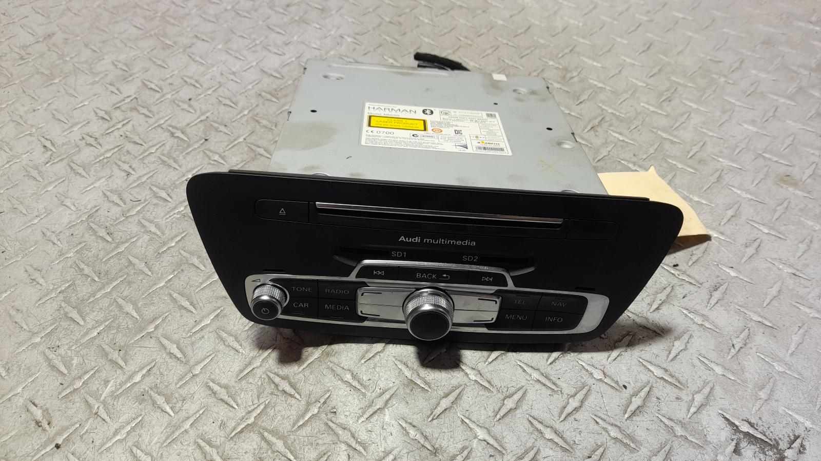 View Auto part Radio/Cd/Dvd/Sat/Tv Audi Q3 2015