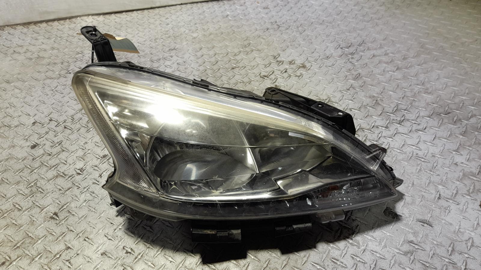 View Auto part Right Headlamp Nissan Pulsar 2013