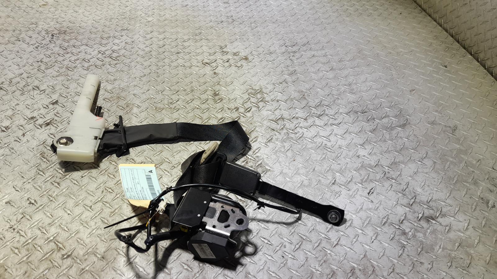 View Auto part Seatbelt/Stalk Nissan Pulsar 2013