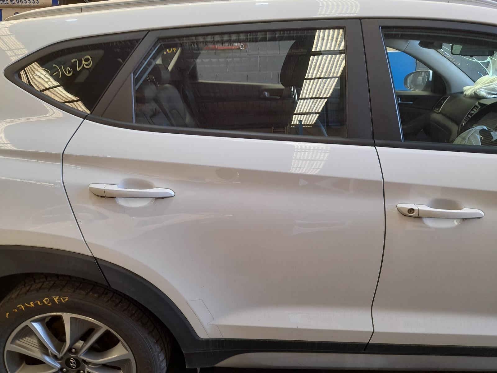 View Auto part Right Rear Door Sliding Hyundai Tucson 2017