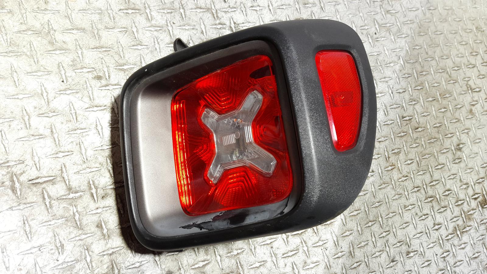 View Auto part Right Taillight Jeep Renegade 2016