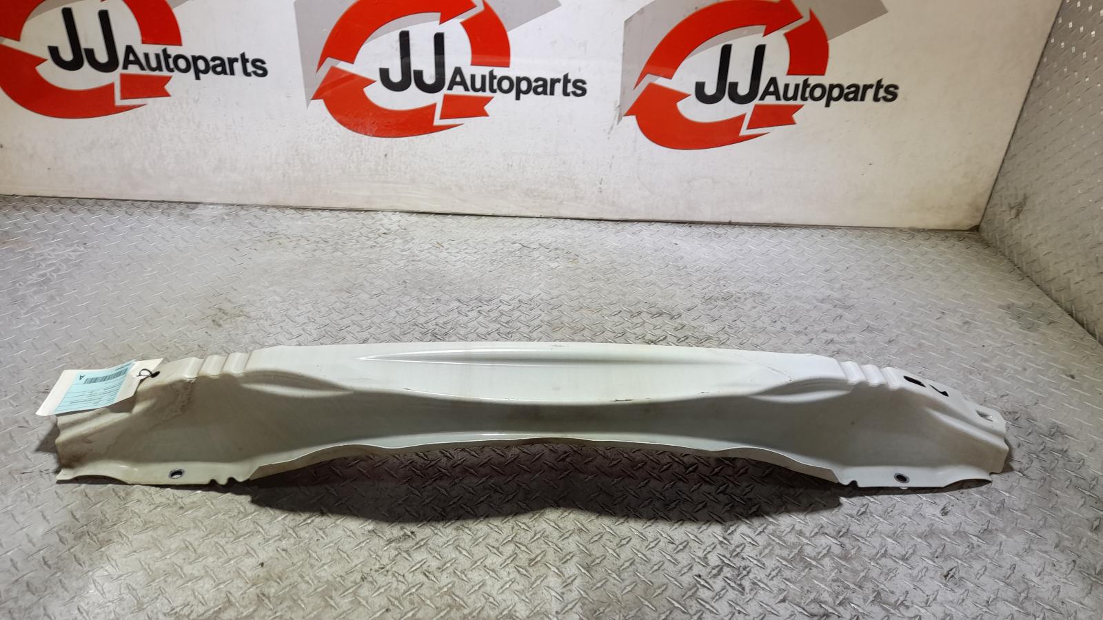 View Auto part R/Bar Bracket/Reinfo Volvo Xc60 2012