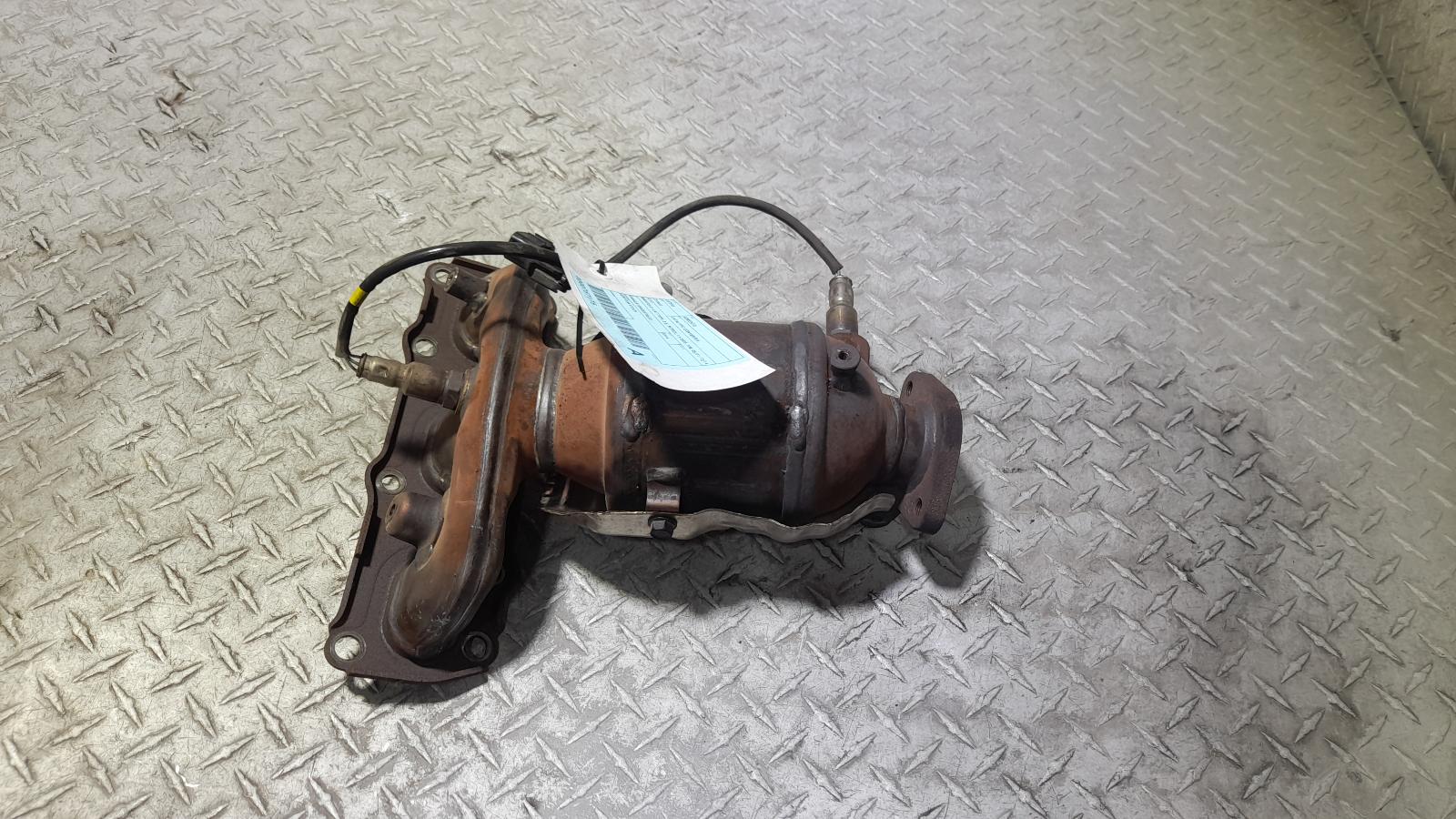 View Auto part Catalytic Converter Kia Sorento 2014
