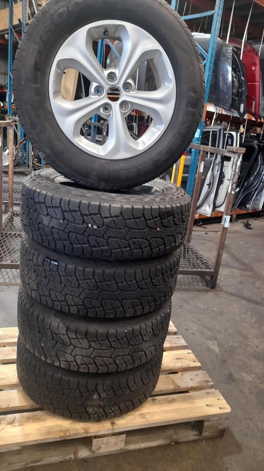 View Auto part Wheel Mag Kia Sorento 2014