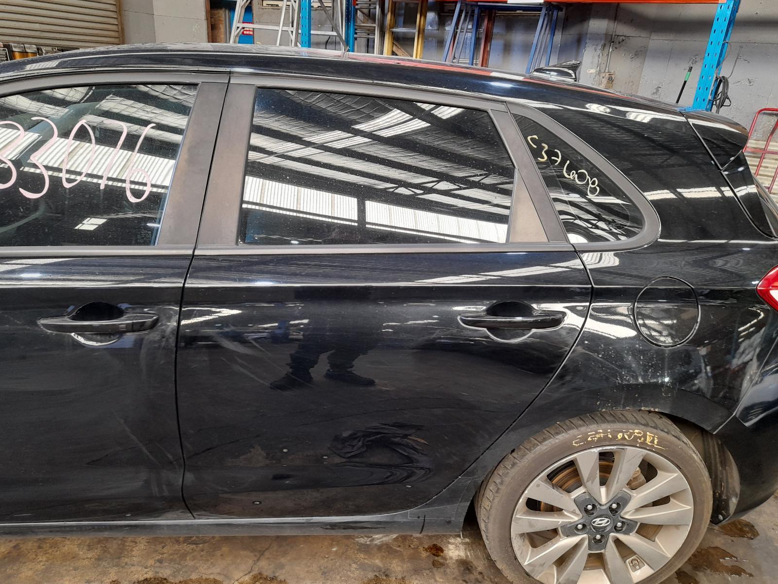 View Auto part Left Rear Door/Sliding Hyundai I30 2018