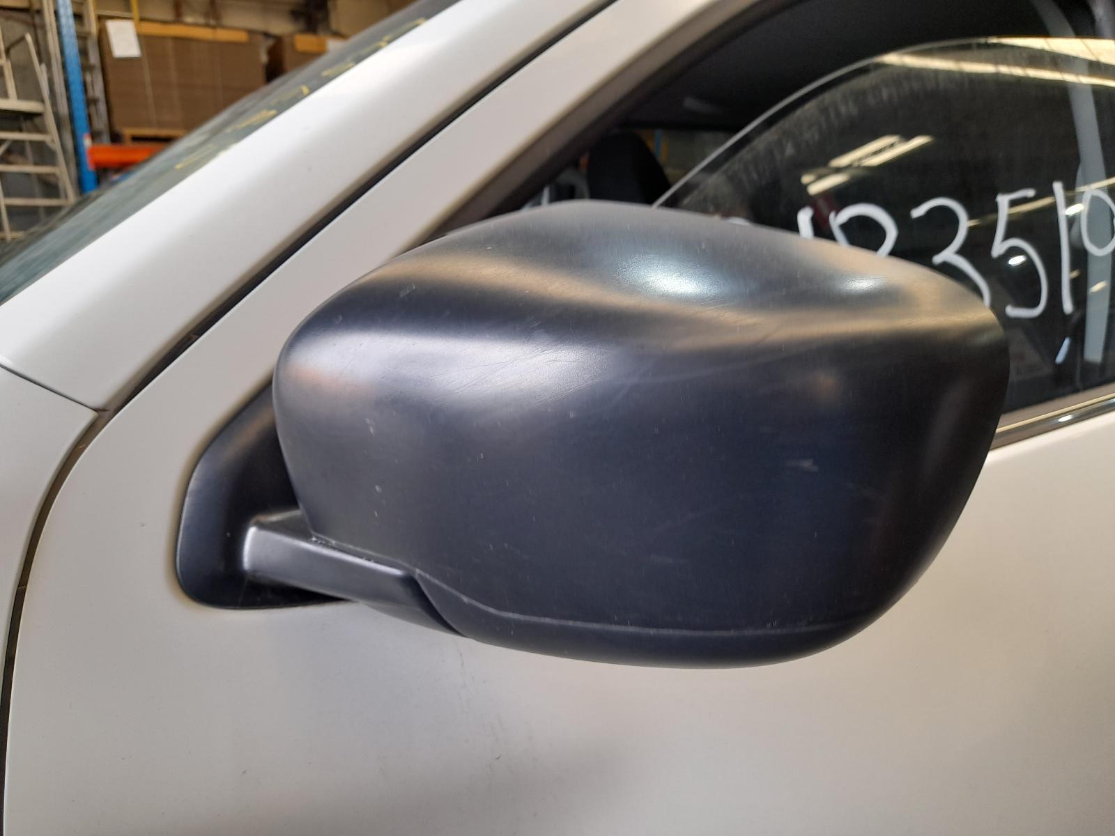 View Auto part Left Door Mirror Nissan Navara 2017