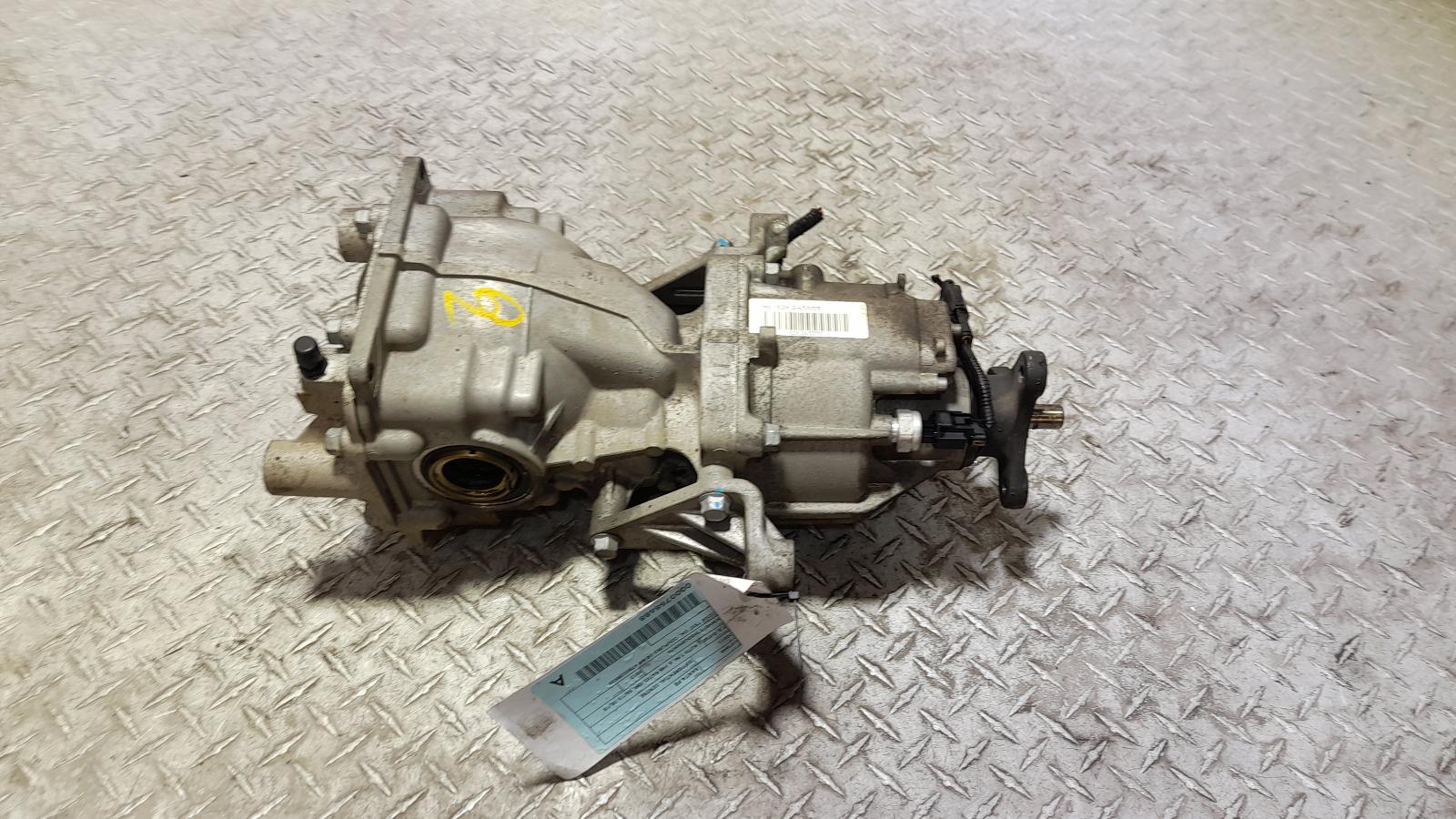 View Auto part Differential Centre Hyundai Santa Fe 2012