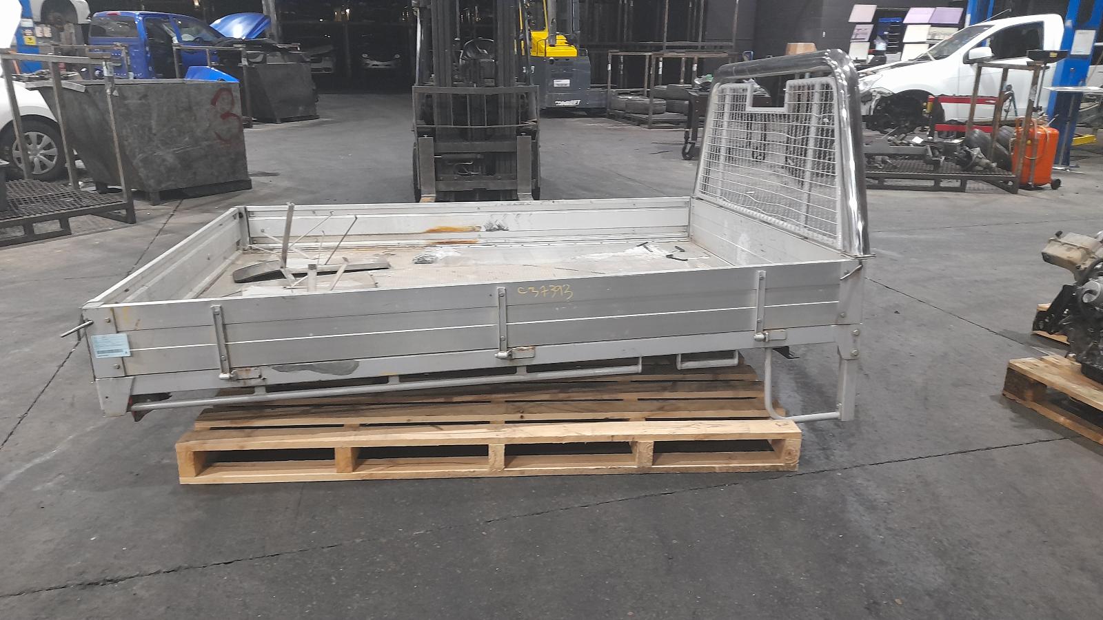 View Auto part Ute Back Isuzu Dmax 2018