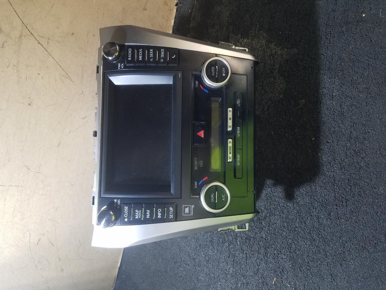 View Auto part Radio/Cd/Dvd/Sat/Tv Toyota Aurion 2014