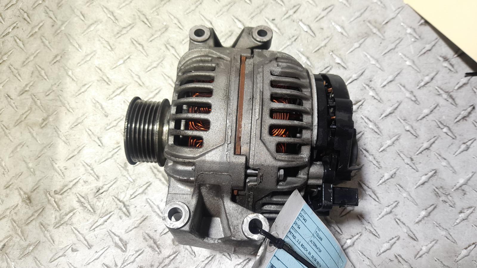 View Auto part Alternator Volkswagen Tiguan 2015