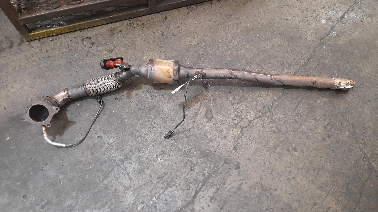 View Auto part Catalytic Converter Volkswagen Tiguan 2015