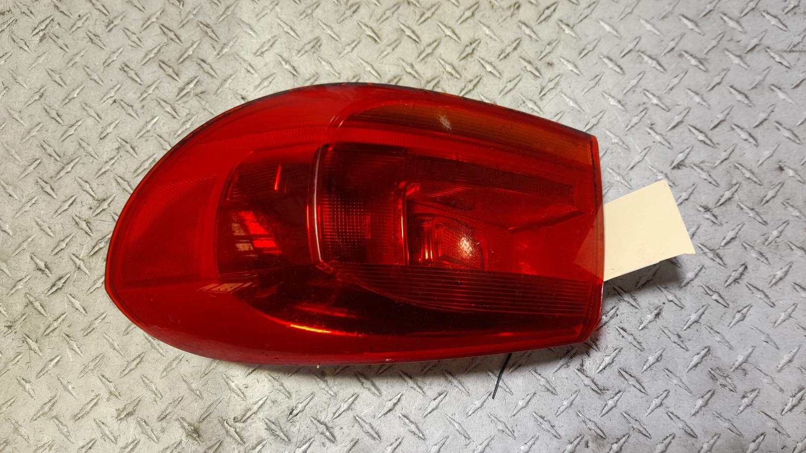 View Auto part Right Taillight Volkswagen Tiguan 2015