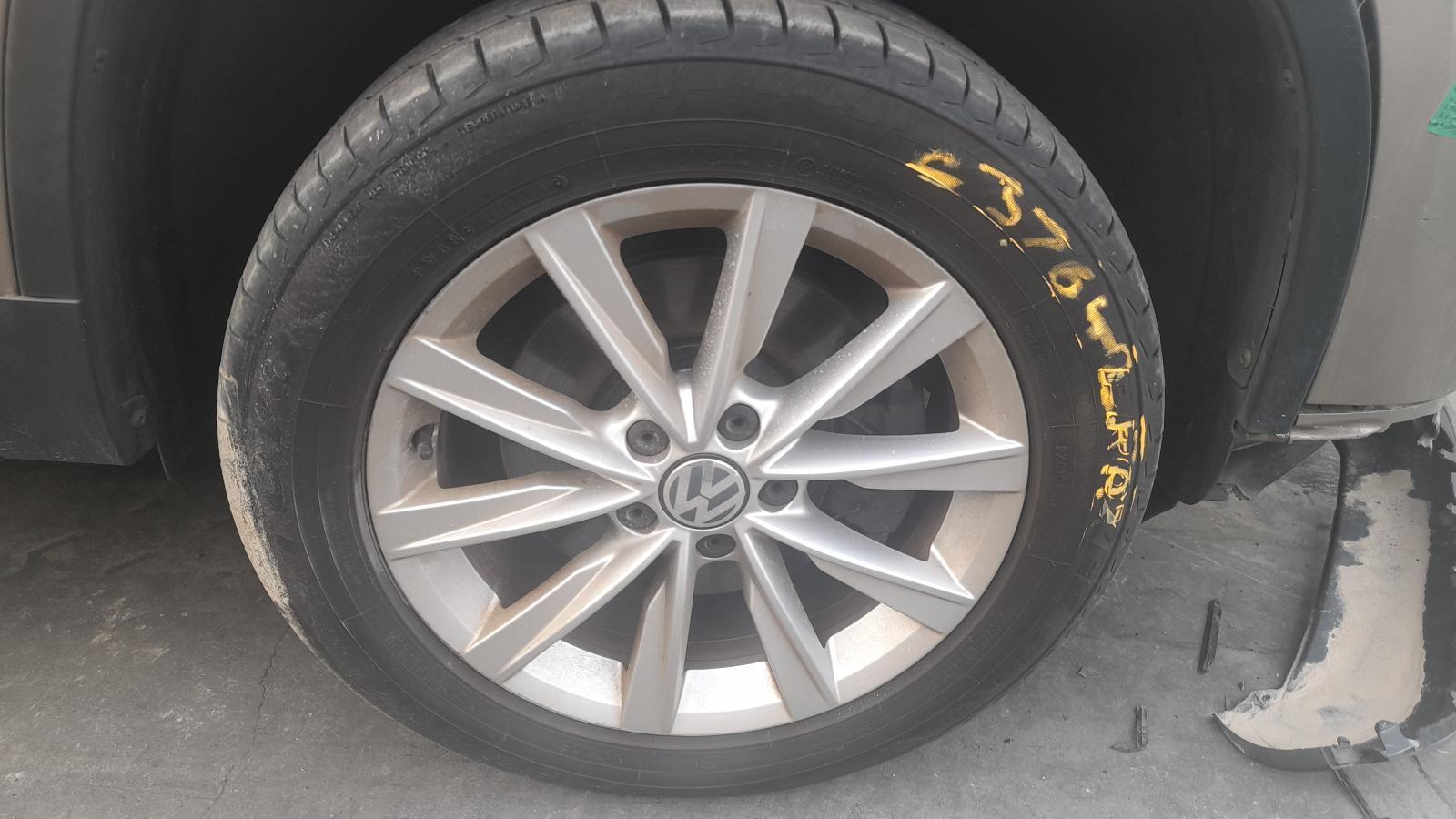 View Auto part Wheel Mag Volkswagen Tiguan 2015