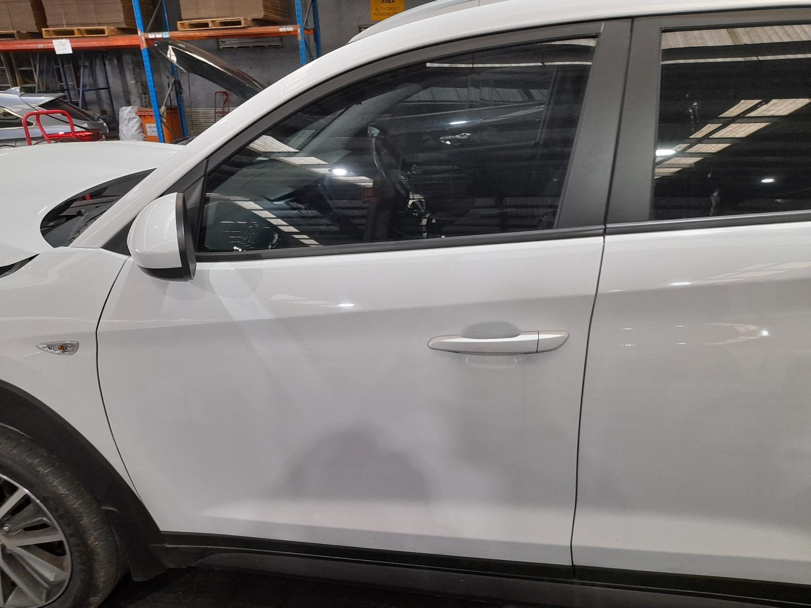 View Auto part Left Front Door Hyundai Tucson 2015